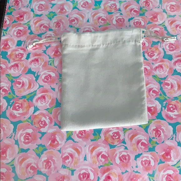 Kendra Scott bag - Picture 2 of 2